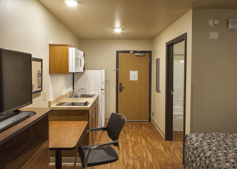 Woodspring Suites Lincoln Northeast I-80 Exterior foto