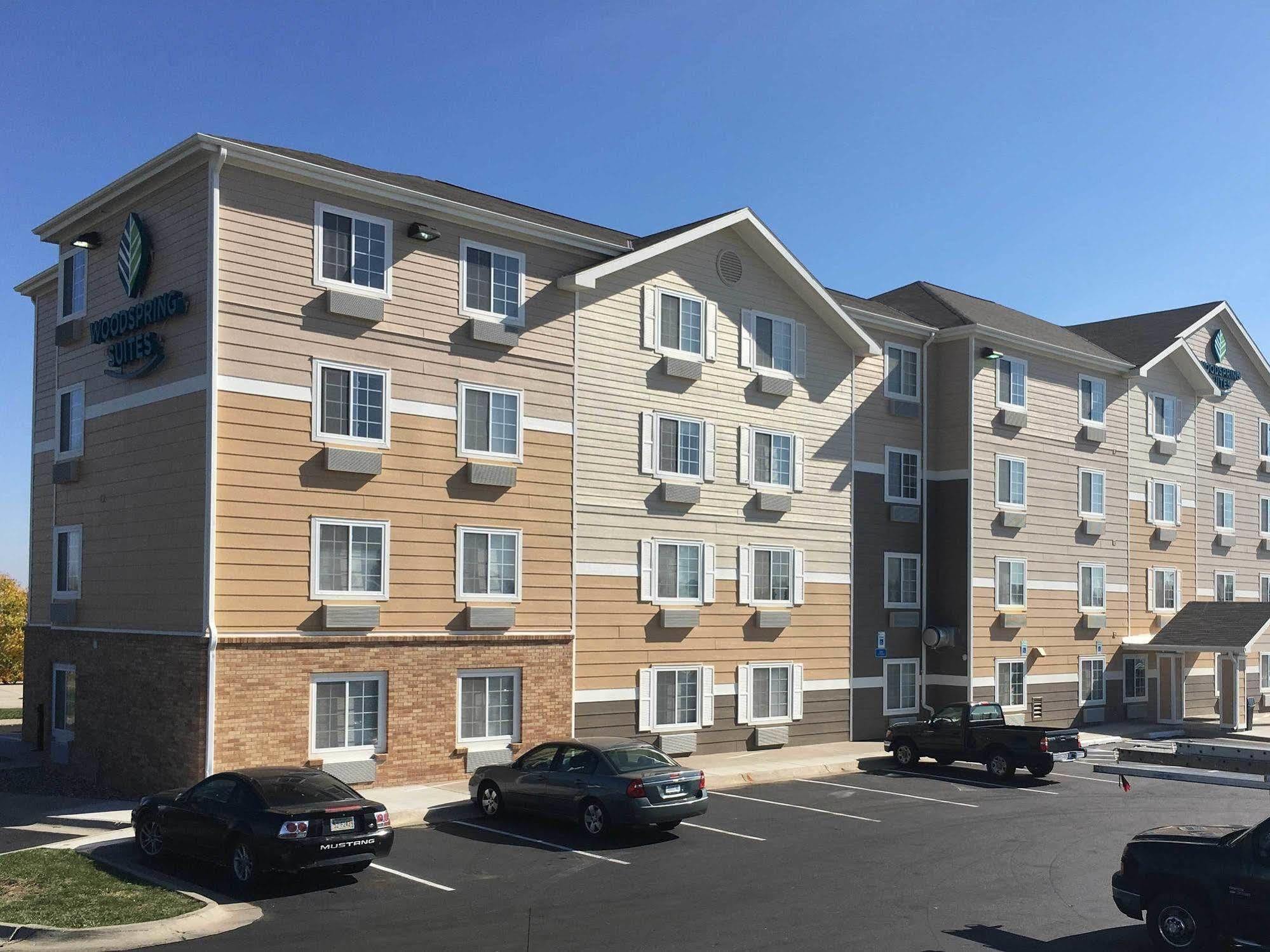 Woodspring Suites Lincoln Northeast I-80 Exterior foto