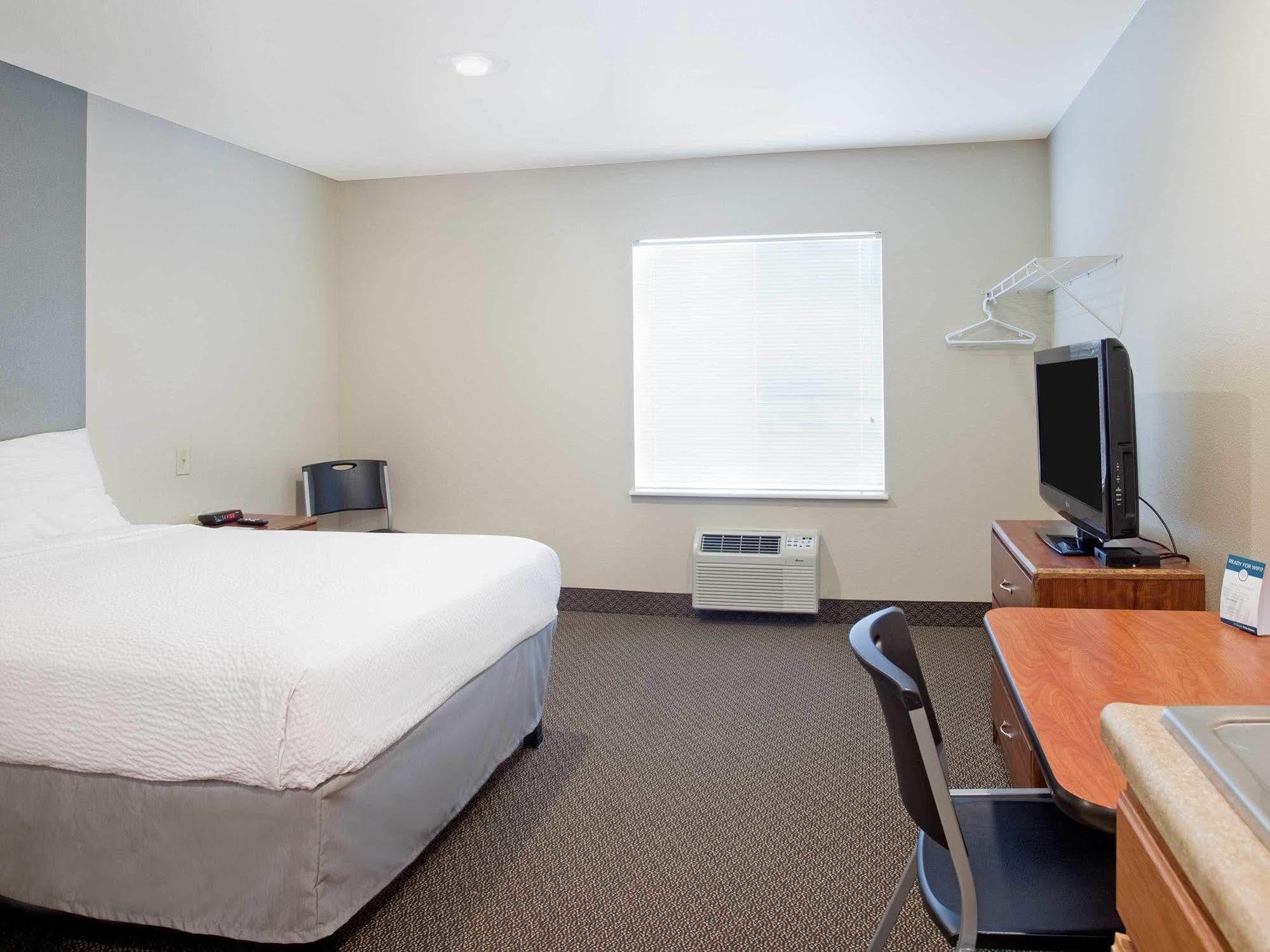 Woodspring Suites Lincoln Northeast I-80 Exterior foto